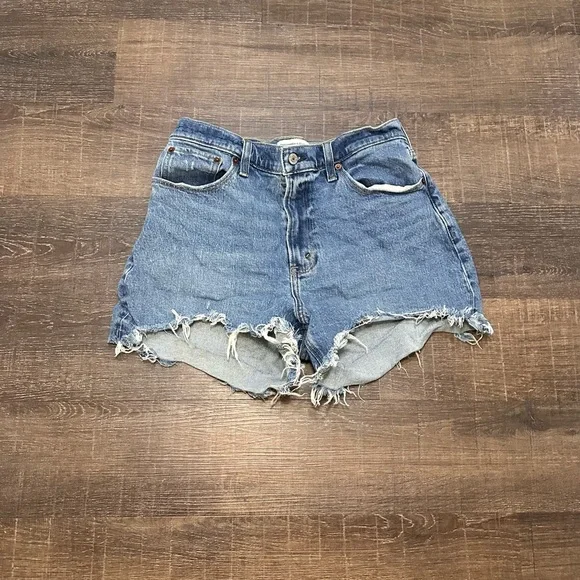 Abercrombie & Fitch Frayed The 4” Mom Short High Rise Curve Love Size 8 - Picture 1 of 5